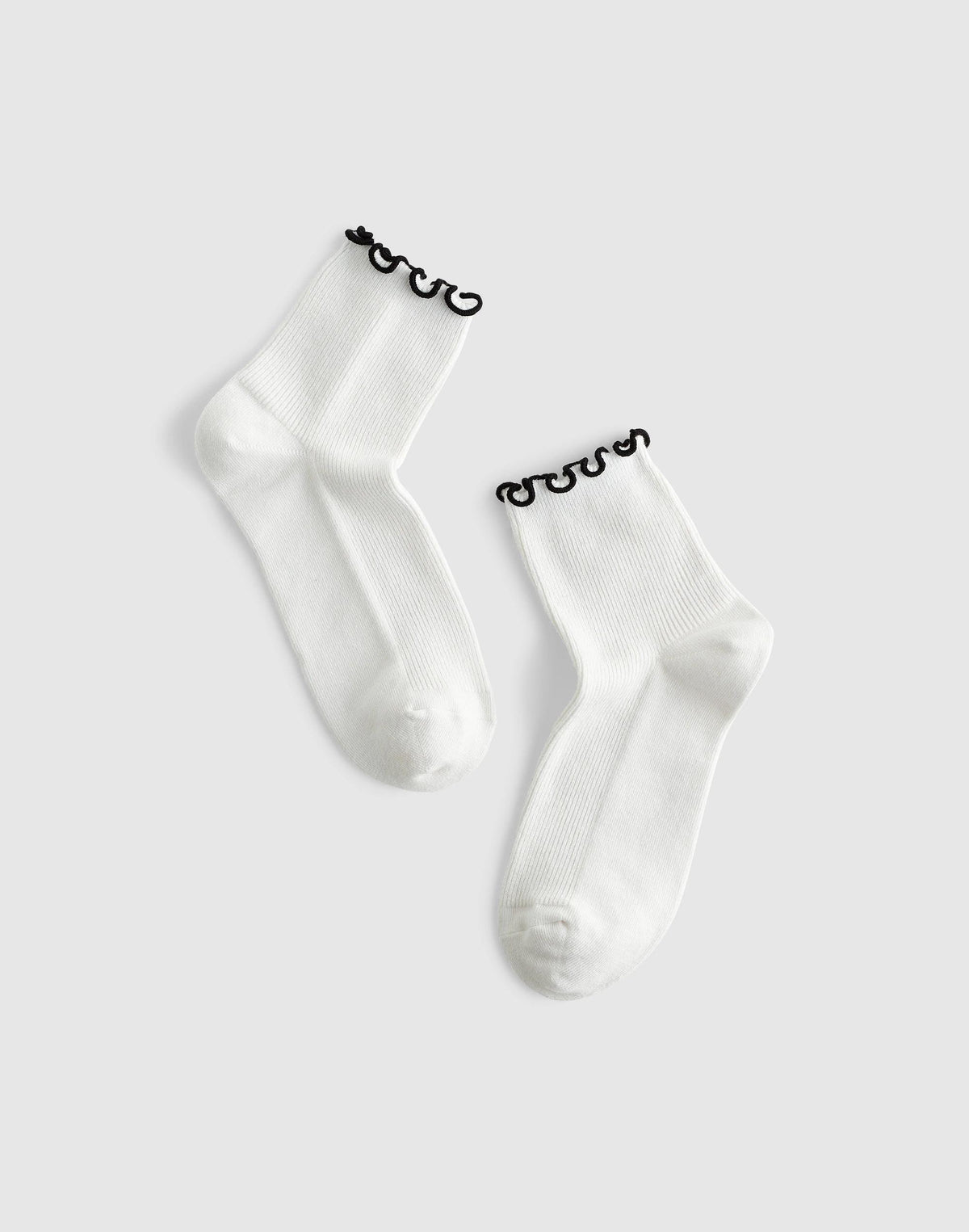 Ruffle-Trim Ankle Socks
