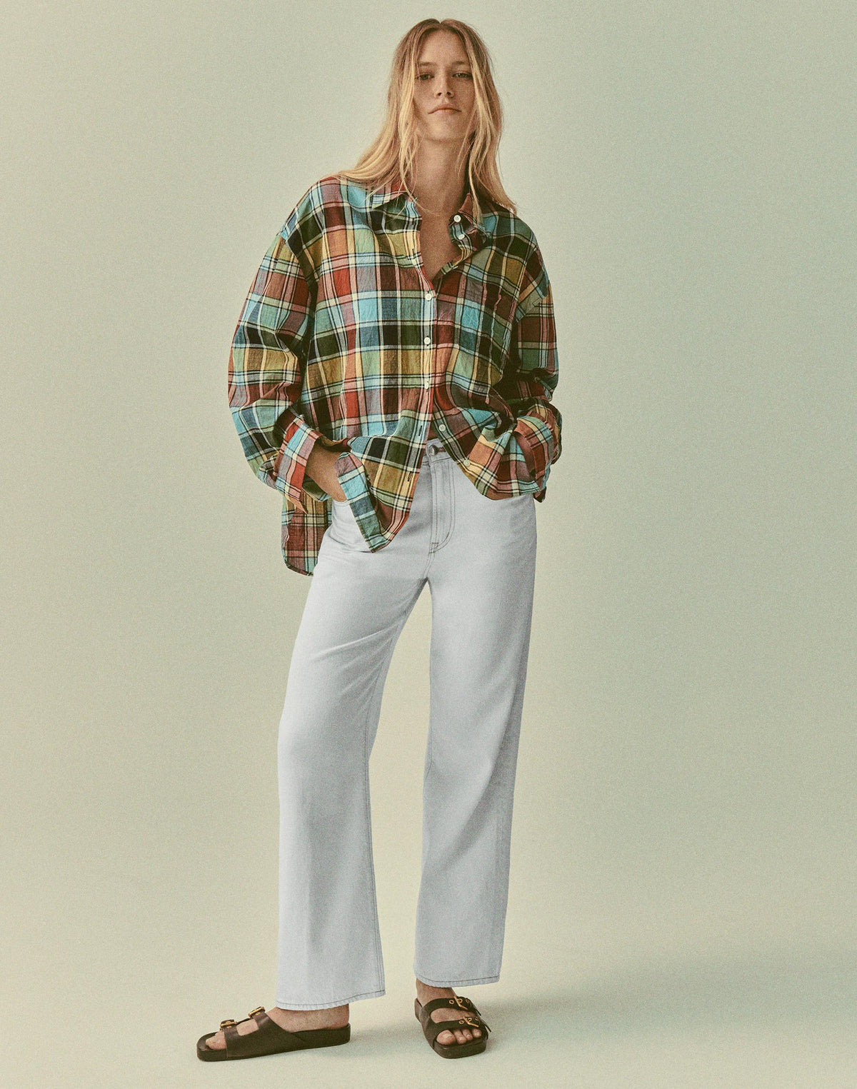 The Short Perfect Vintage Wide-Leg Crop Jean in Airy Denim