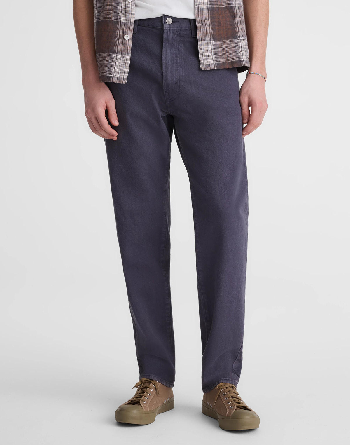 Relaxed Taper Jeans in Summerweight Denim