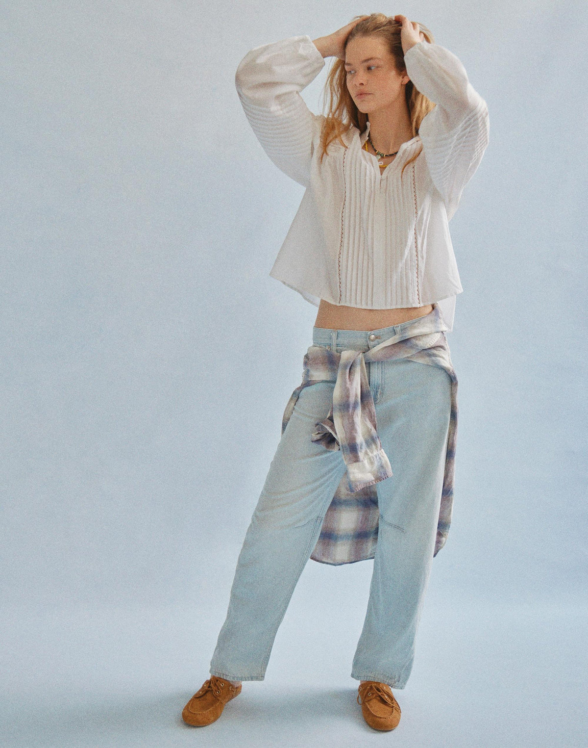 The Darted Barrel-Leg Jean in Airy Denim