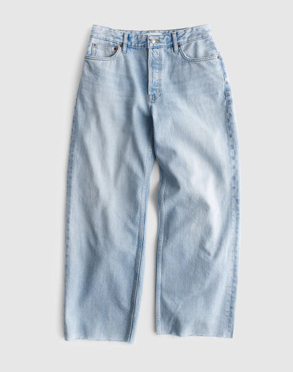 Curvy Low-Slung Baggy Crop Jeans in Foster Wash