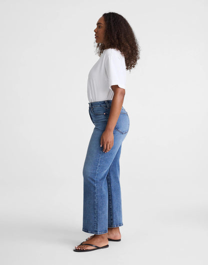 The Curvy Wide-Leg Crop Jean in Super Stretch Denim