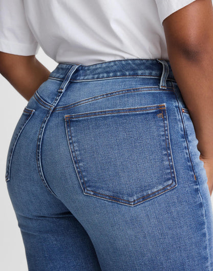The Curvy Wide-Leg Crop Jean in Super Stretch Denim