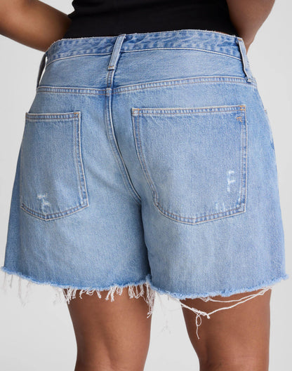 The Curvy Essex Short