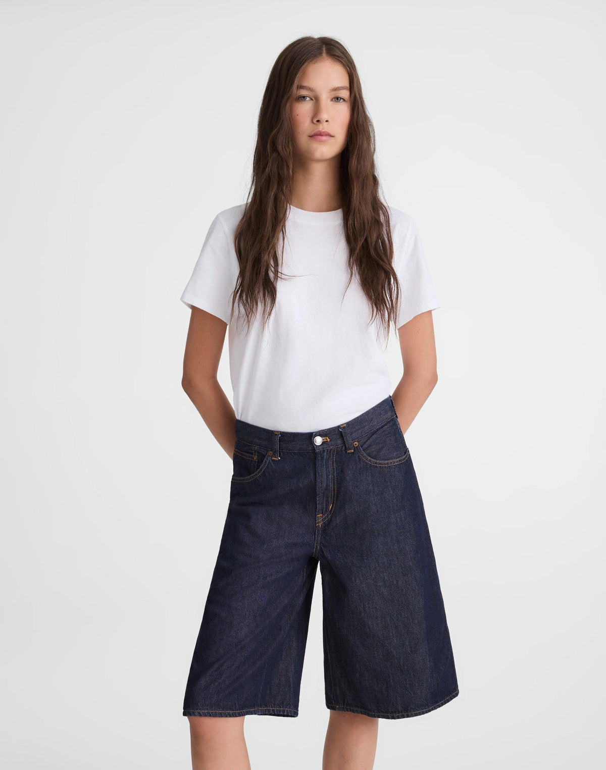 The V-Waist Bermuda Short in Airy Denim