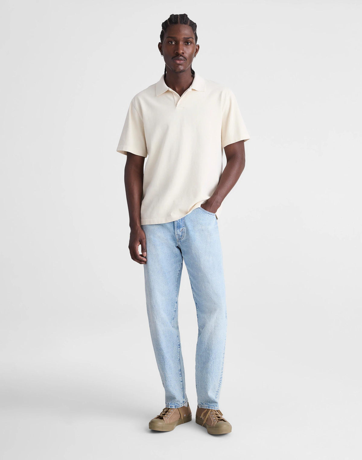 Relaxed Taper Jeans in Summerweight Denim