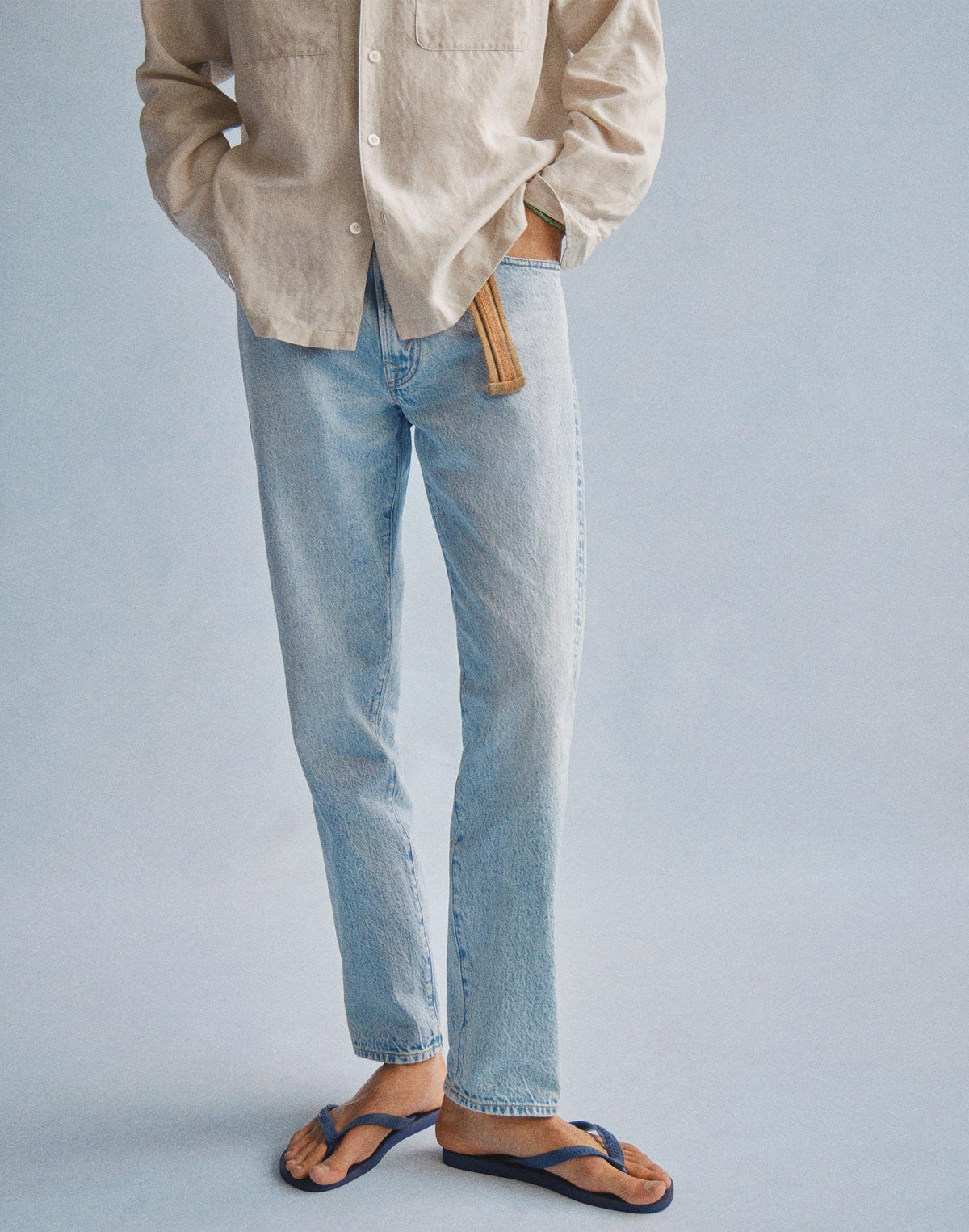 Relaxed Taper Jeans in Summerweight Denim