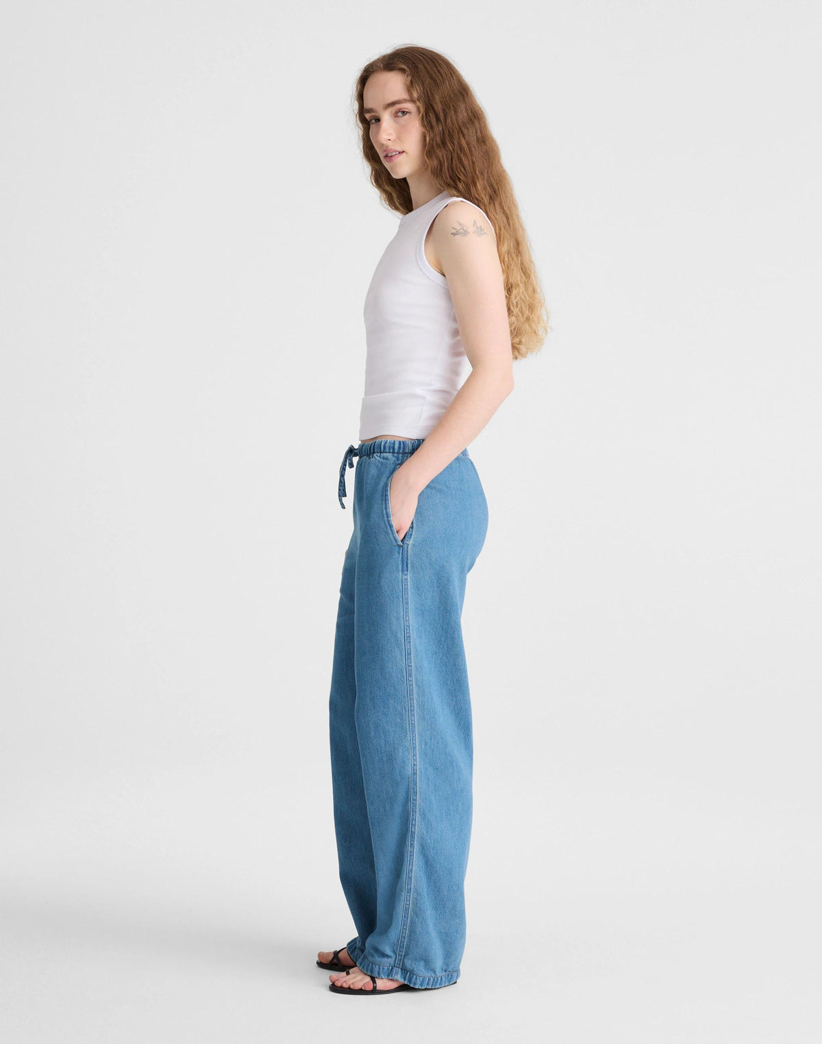 Pull-On Jeans in Airy Denim