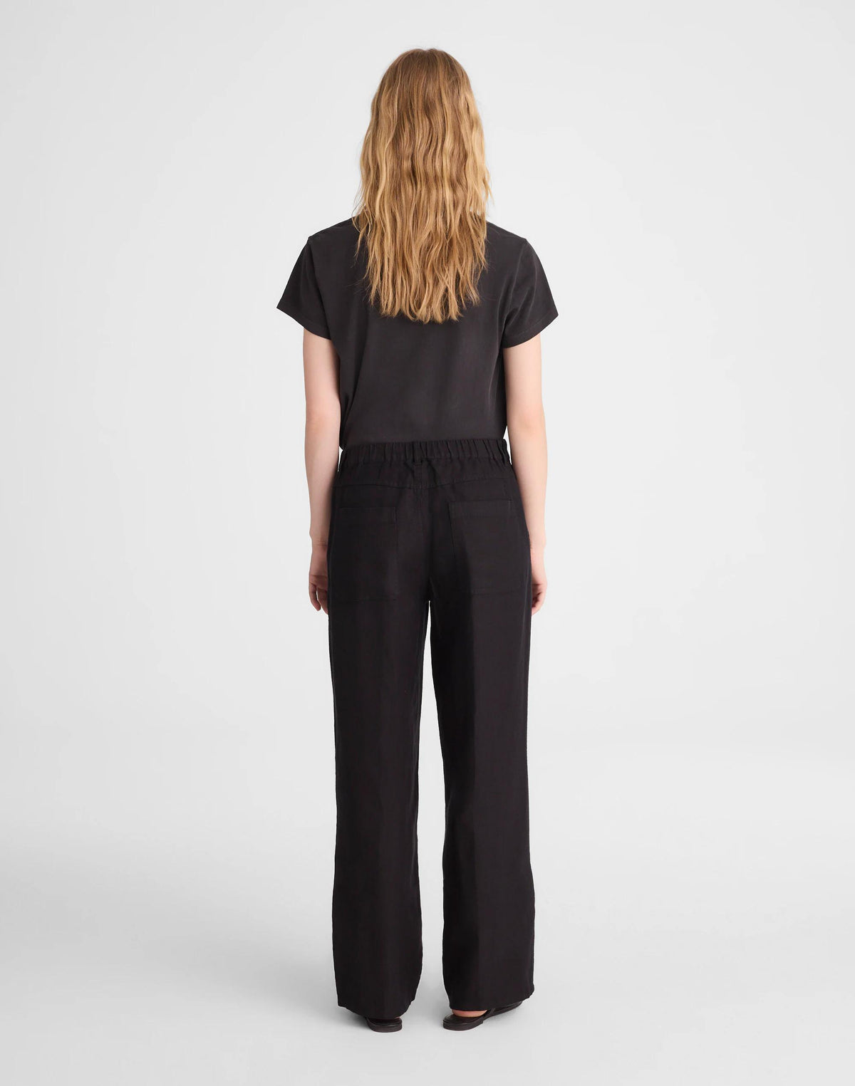 The Zoe Relaxed Straight Pant in 100% Linen