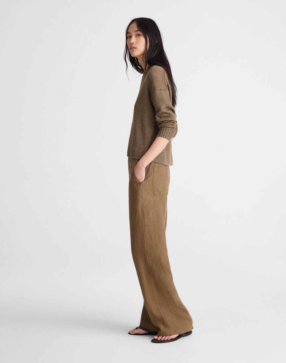 The Zoe Relaxed Straight Pant in 100% Linen