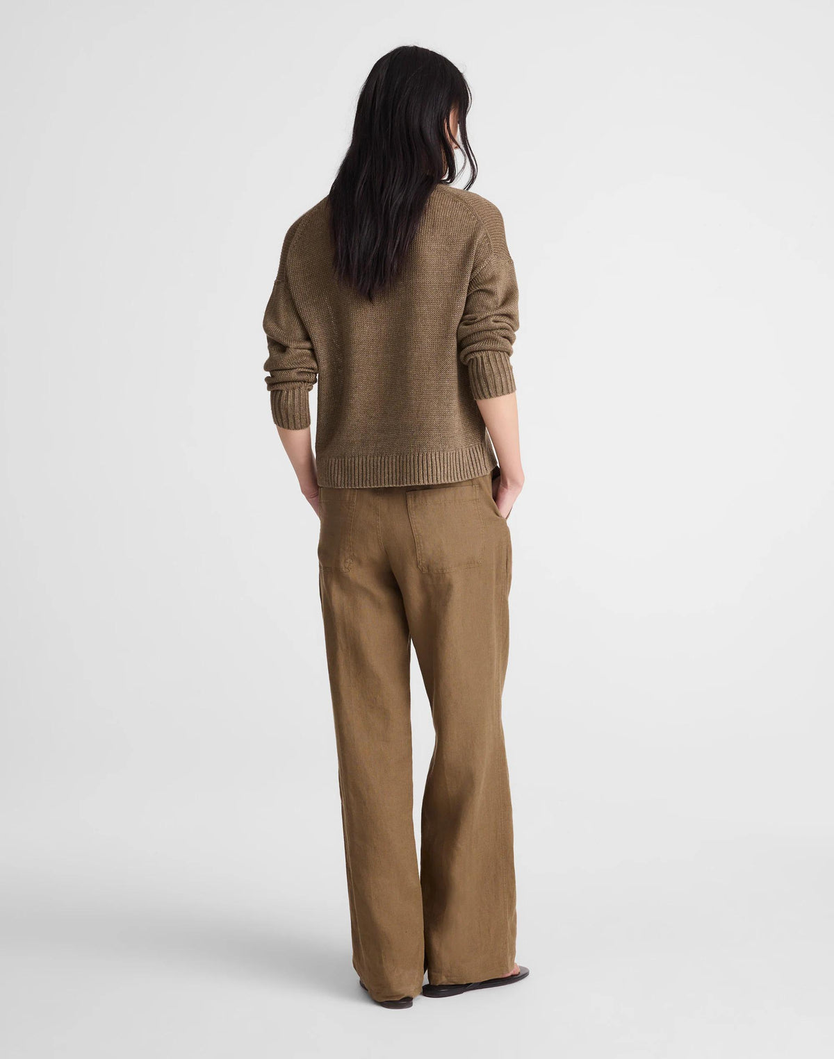 The Zoe Relaxed Straight Pant in 100% Linen