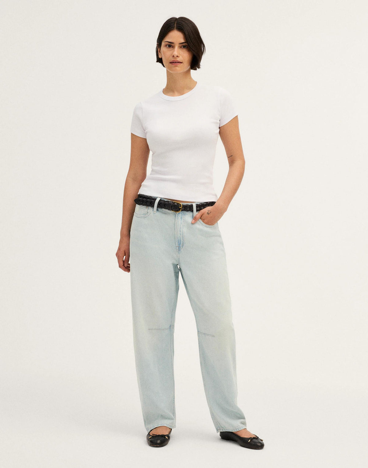 The Curvy Darted Barrel-Leg Jean in Airy Denim