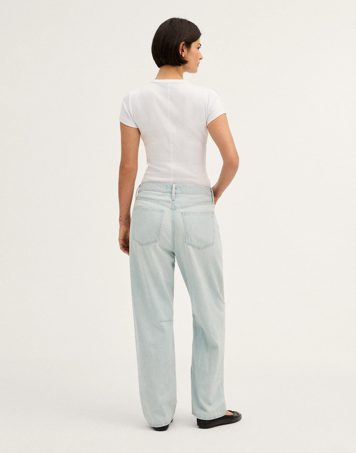 The Curvy Darted Barrel-Leg Jean in Airy Denim
