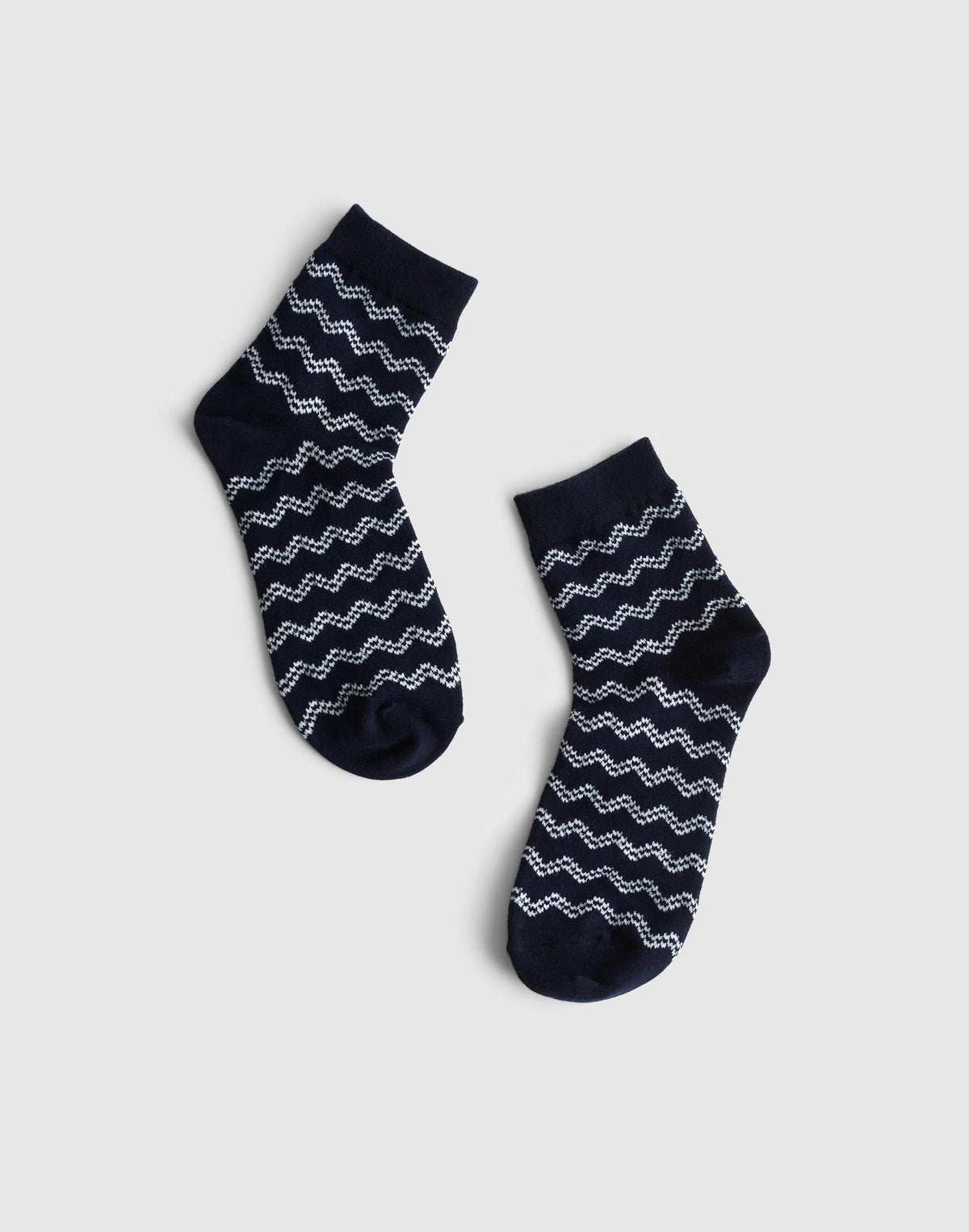 Wavy Stripe Ankle Socks