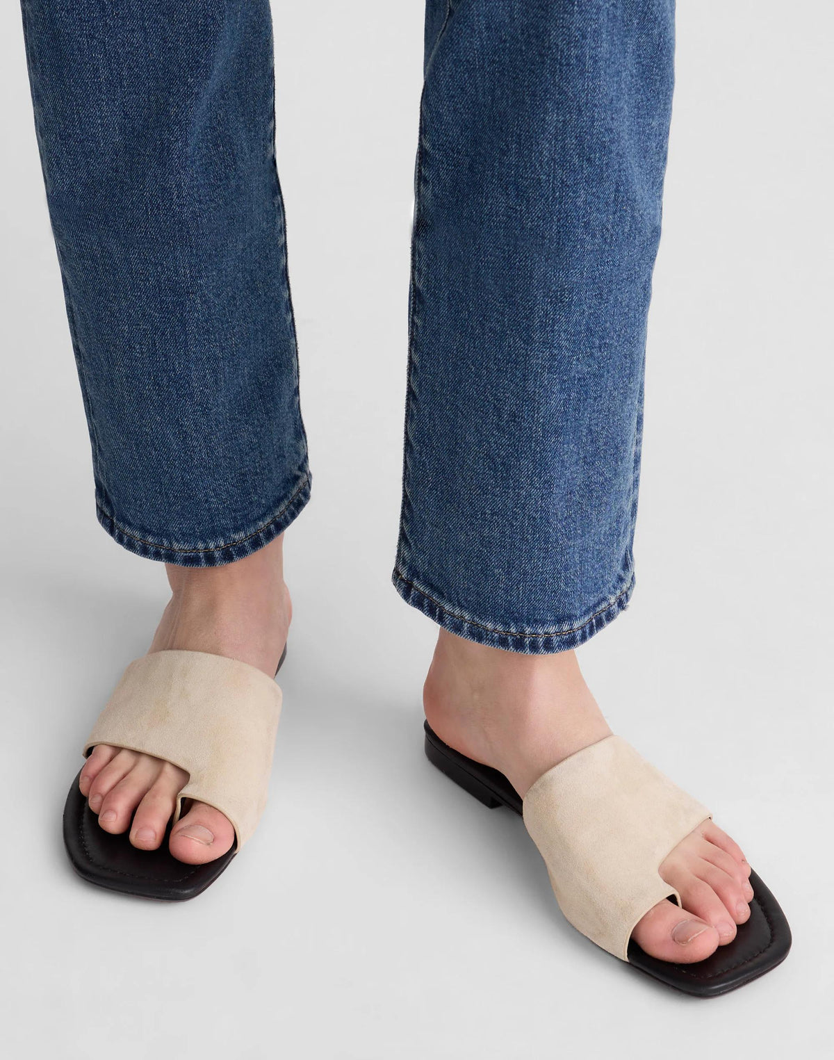 The Maycie Toe-Loop Slide