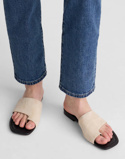 The Maycie Toe-Loop Slide