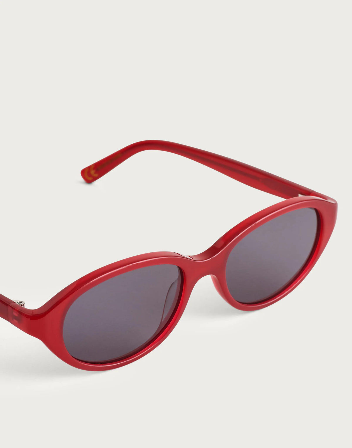 The Solina Oval Sunglasses
