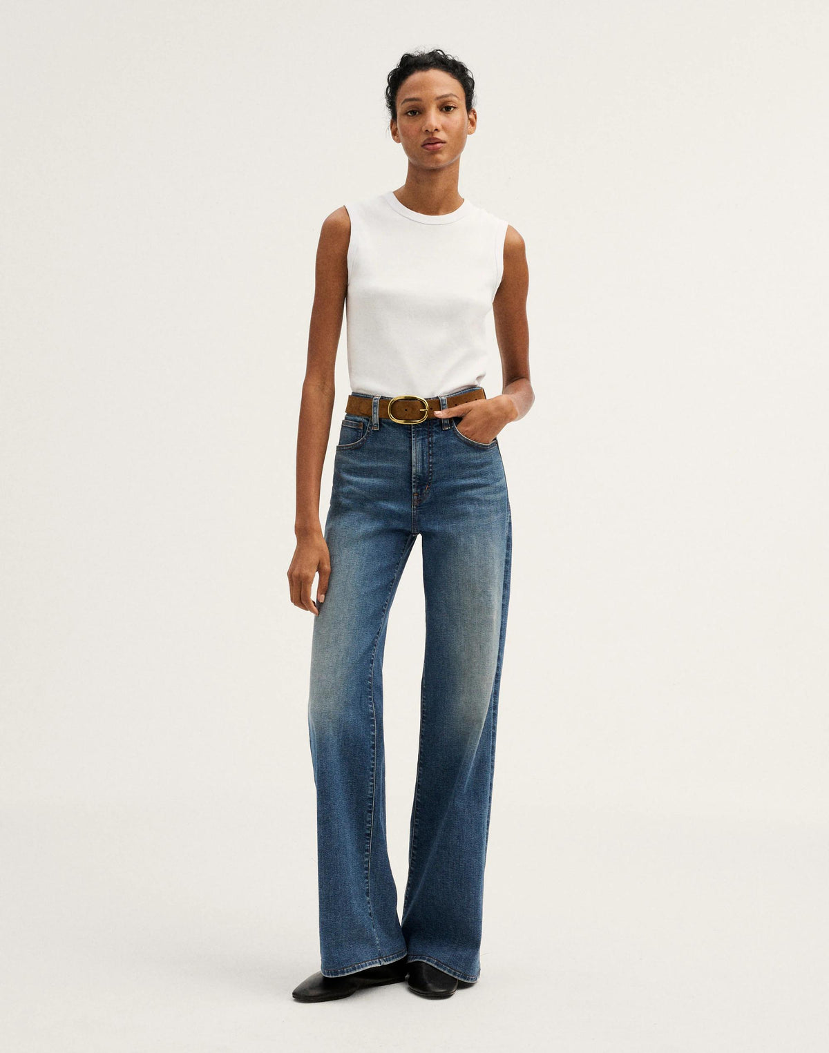 The Short Wide-Leg Jean in Super Stretch