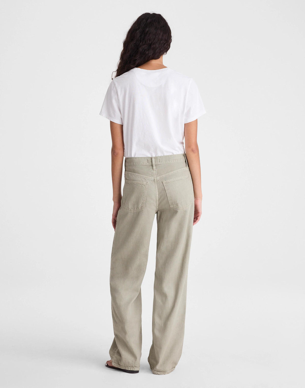 The Short Perfect Vintage Wide-Leg Jean in Airy Denim