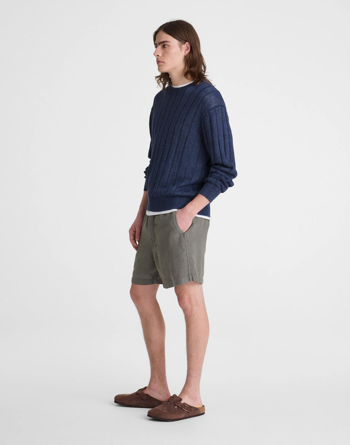 Pull-On Shorts in Linen