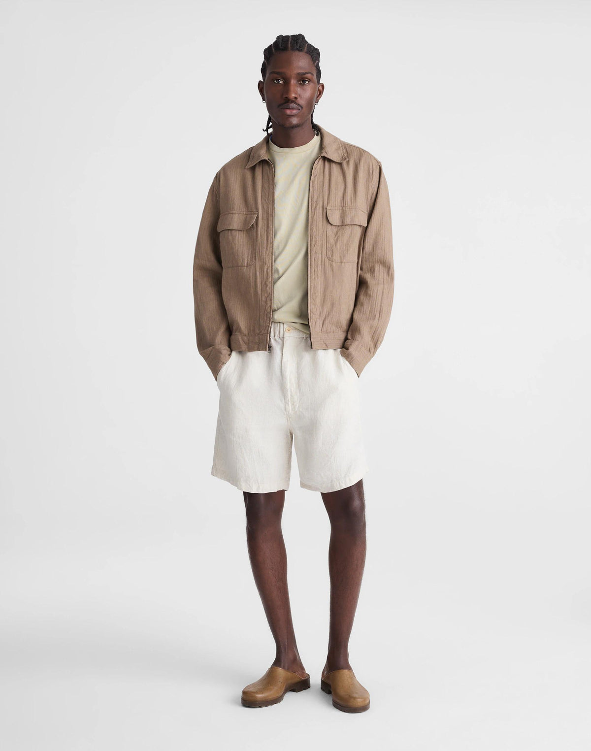 Pull-On Shorts in Linen