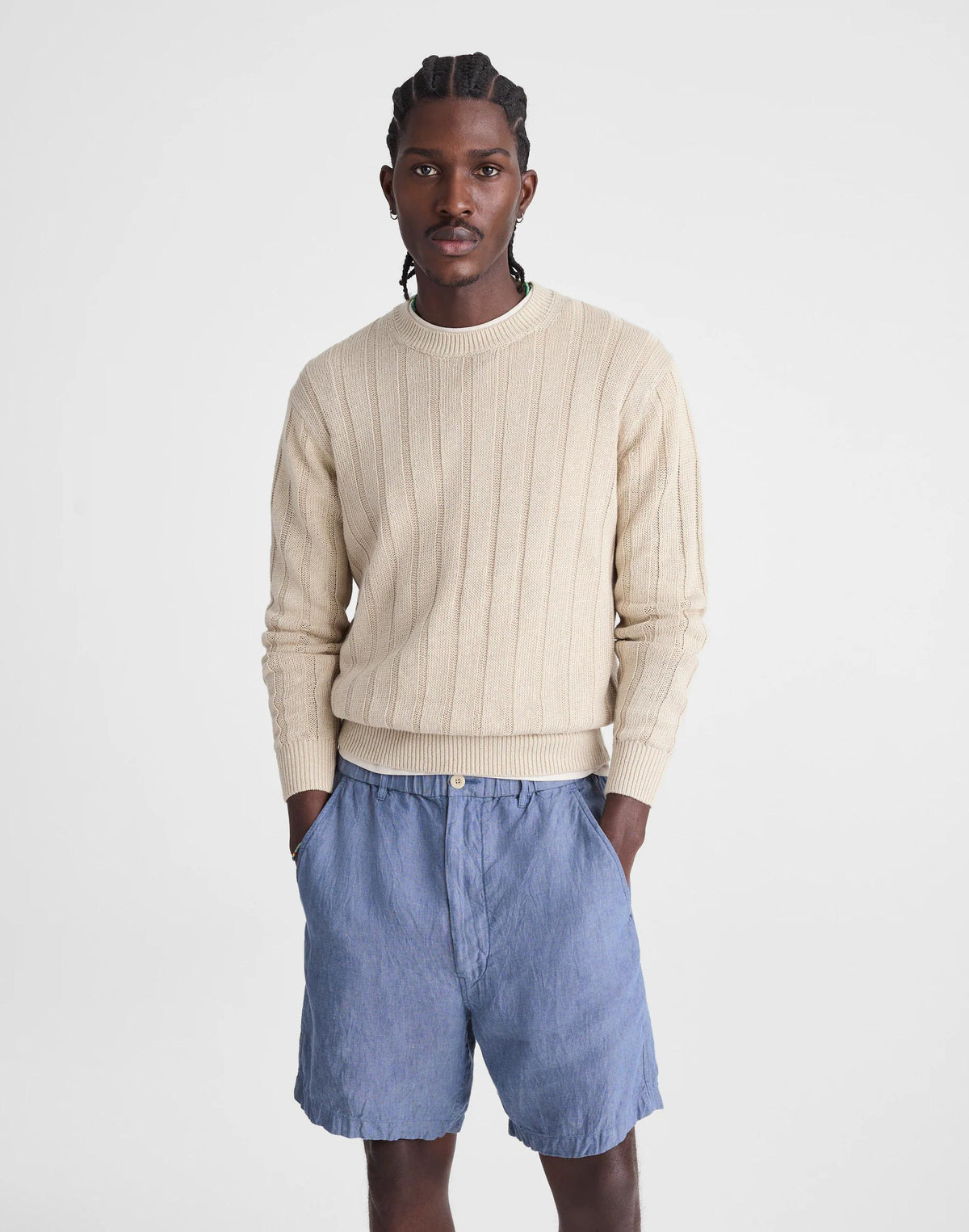 Pull-On Shorts in Linen