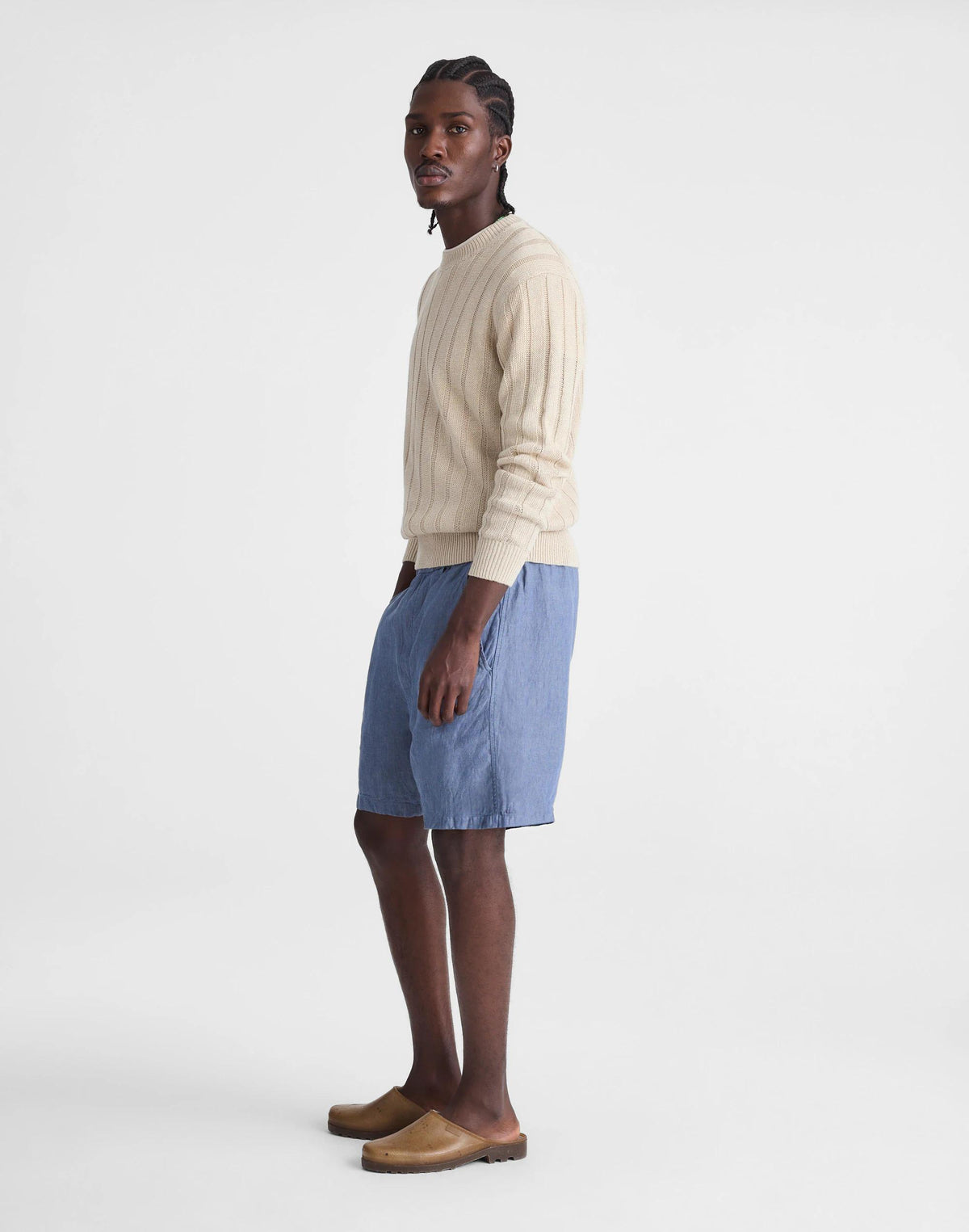 Pull-On Shorts in Linen
